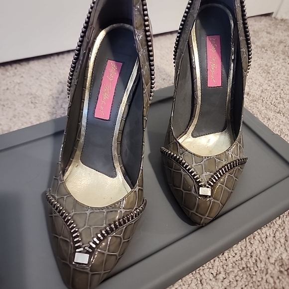 Betsey johnson zipper high heels - Picture 2 of 9
